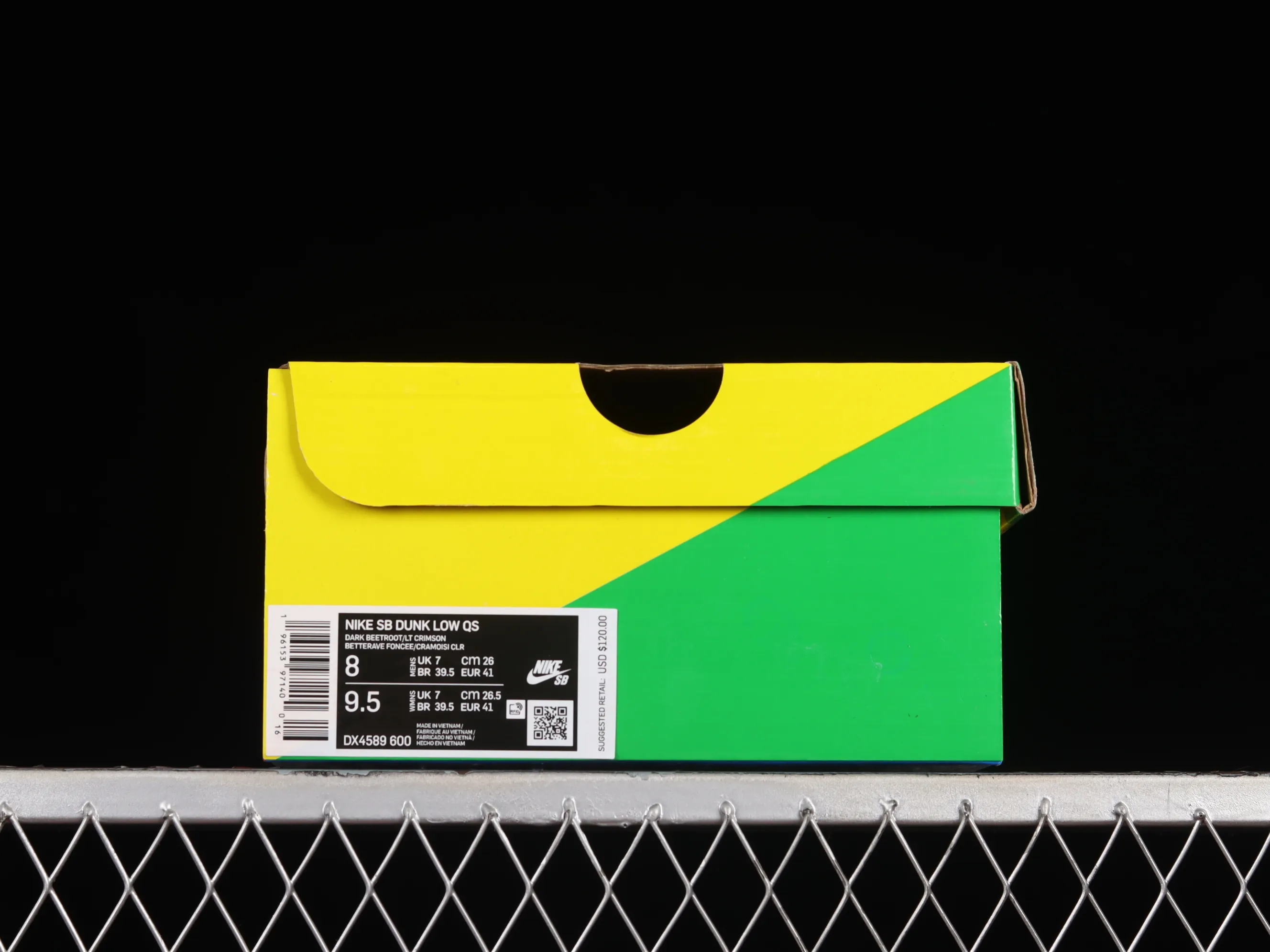 All categories Nk SB Dunk Series Nk SB Dunk Low Low-top sneakers M version Skate Like a Girl x Nk SB Dunk Low joint model Strawberry Bear SB low-top casual sports skateboard shoes DX4589-600